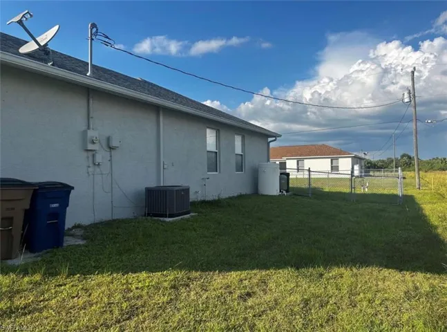 2916 7th St Sw, Lehigh Acres, Florida 33976