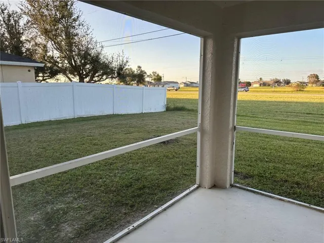 2207 Ne 15th Ln, Cape Coral, Florida 33909