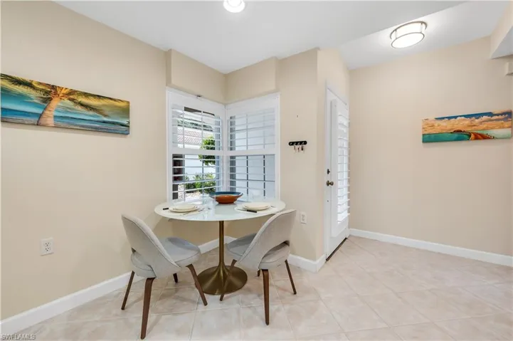 Eat in Kitchen Nook