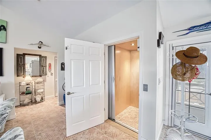 Elevator-Entrance