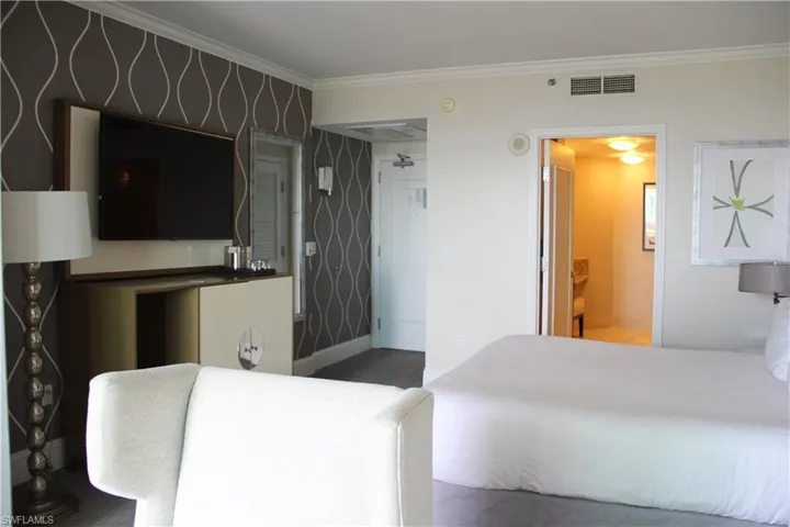 Bedroom 1917 JR Suite