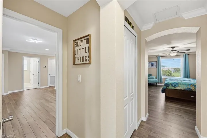 2446 Heydon Cir E, Naples, Florida 34120