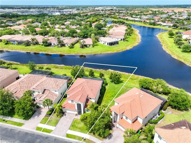 2446 Heydon Cir E, Naples, Florida 34120