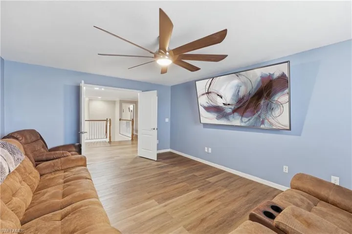 2446 Heydon Cir E, Naples, Florida 34120