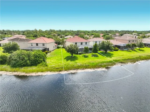 2446 Heydon Cir E, Naples, Florida 34120
