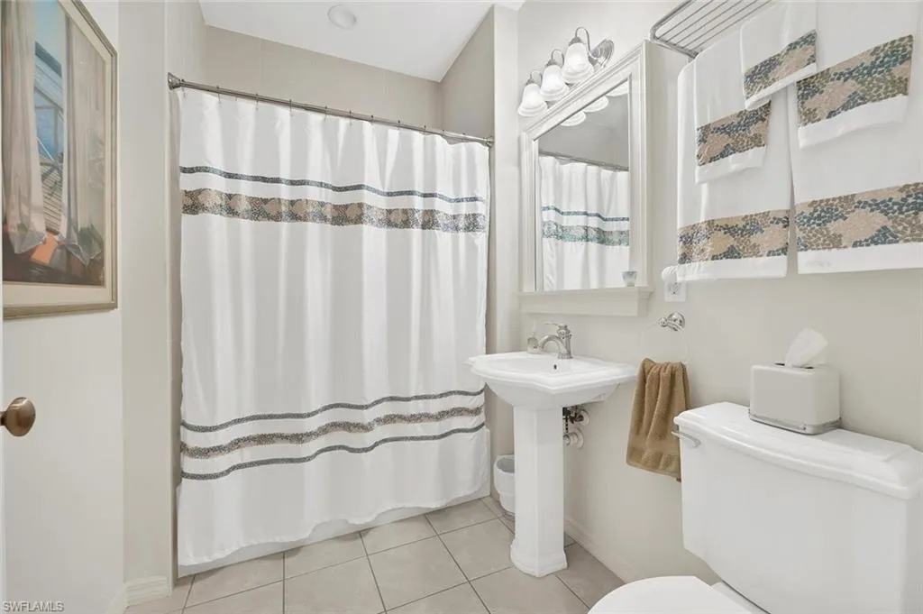 2165 Hawksridge DR, Naples, FL 34105,224103841