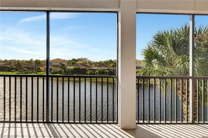 6548 Monterey Pt 204, Naples, Florida 34105