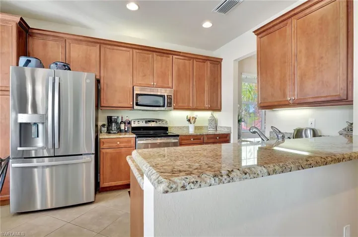 6548 Monterey Pt 204, Naples, Florida 34105
