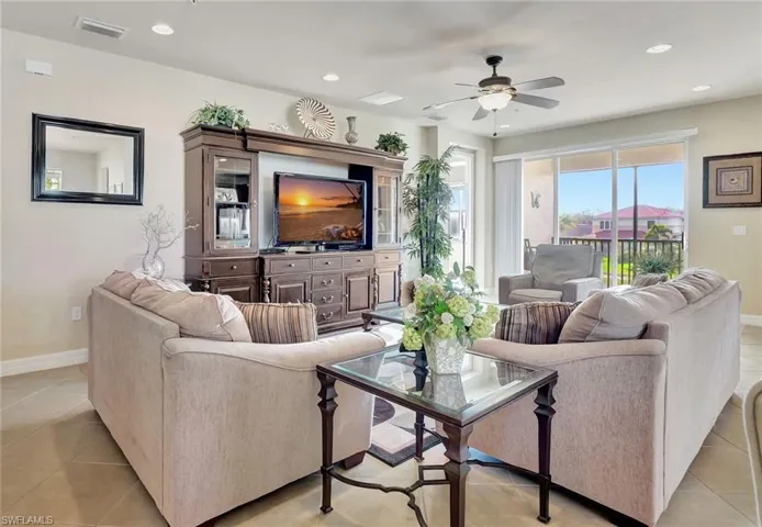 6548 Monterey Pt 204, Naples, Florida 34105