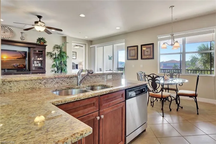 6548 Monterey Pt 204, Naples, Florida 34105