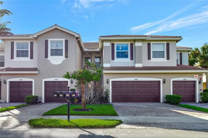 6548 Monterey Pt 204, Naples, Florida 34105