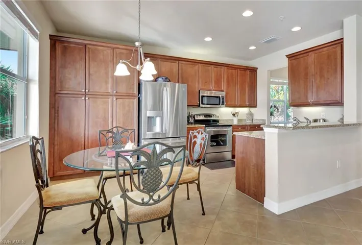 6548 Monterey Pt 204, Naples, Florida 34105
