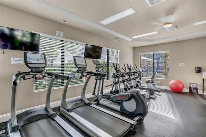 6548 Monterey Pt 204, Naples, Florida 34105