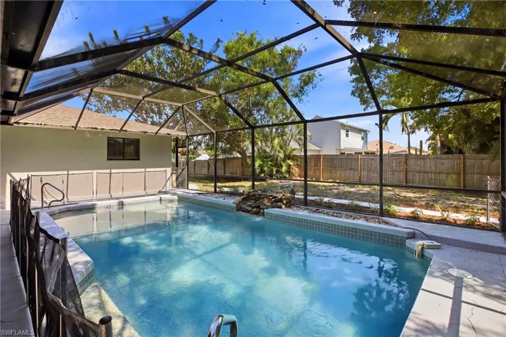 8486 Garden Rd, Fort Myers, Florida 33967