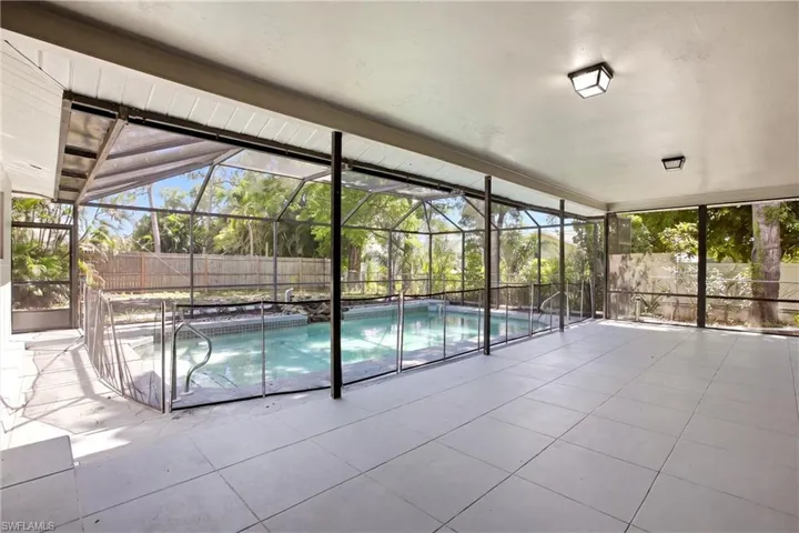 8486 Garden Rd, Fort Myers, Florida 33967