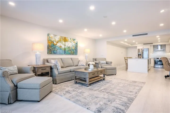1919  GULF SHORE N BLVD, Naples, FL 34102