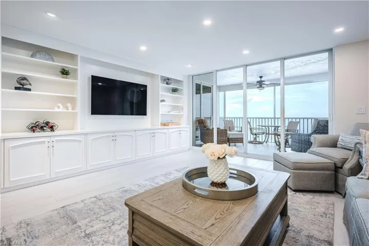 1919  GULF SHORE N BLVD, Naples, FL 34102