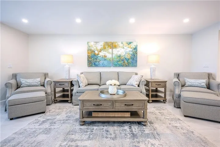 1919  GULF SHORE N BLVD, Naples, FL 34102