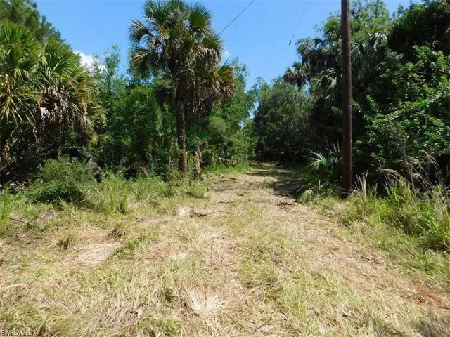14971  Duke  HWY, Alva, FL 33920