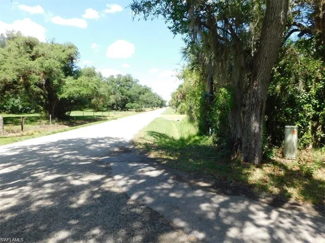 14971  Duke  HWY, Alva, FL 33920