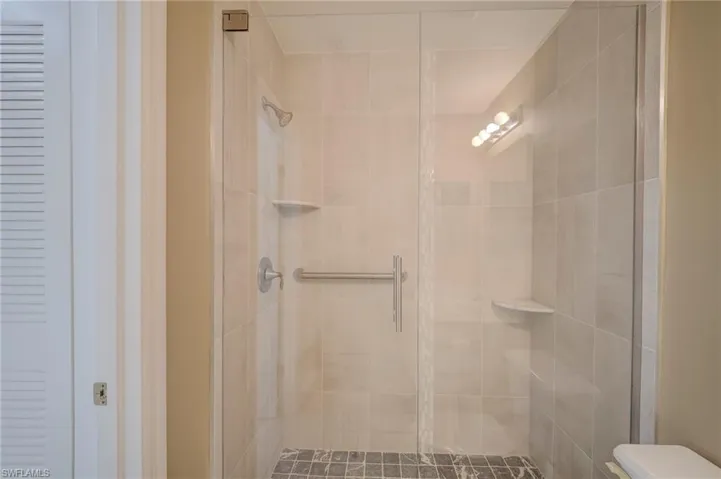 5709 Foxlake Dr 208, North Fort Myers, Florida 33917