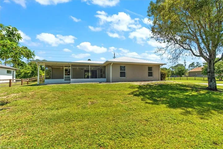 6039  Higgins  AVE, Fort Myers, FL 33905