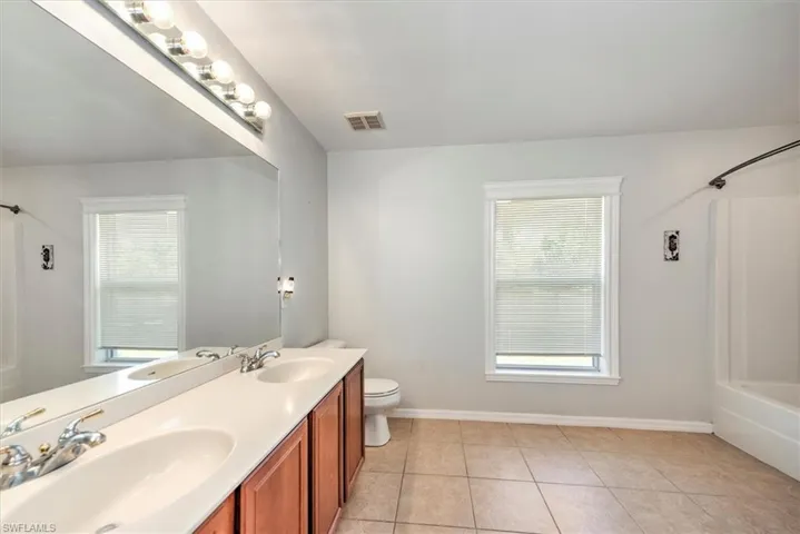 6039  Higgins  AVE, Fort Myers, FL 33905
