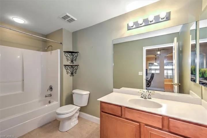 6039  Higgins  AVE, Fort Myers, FL 33905