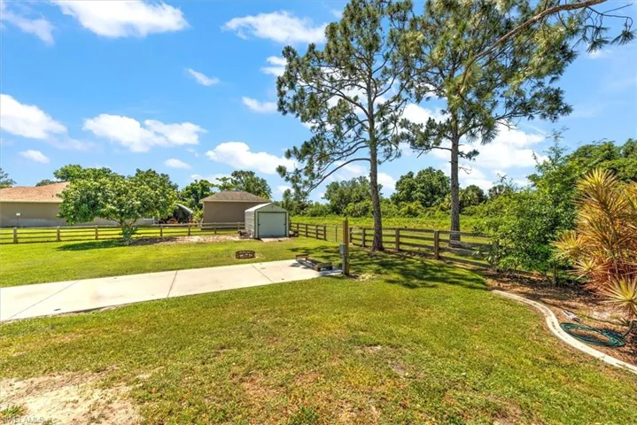 6039  Higgins  AVE, Fort Myers, FL 33905