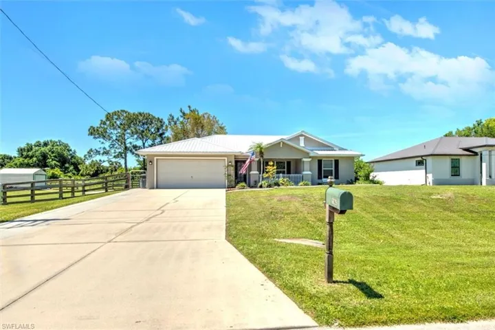 6039  Higgins  AVE, Fort Myers, FL 33905