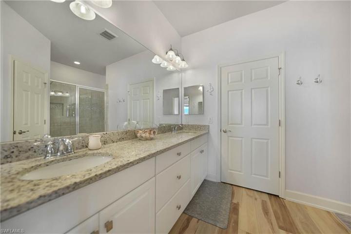 2713  Vareo  CT, CAPE CORAL, FL 33991