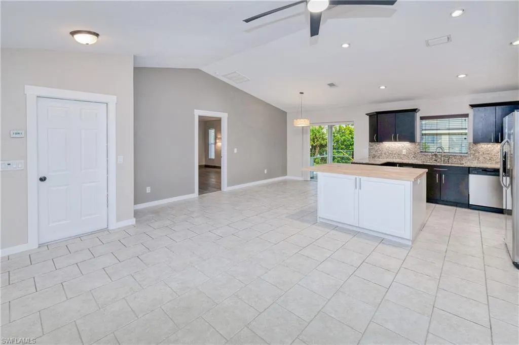9155 Aster RD, Fort Myers, FL 33967,225063080