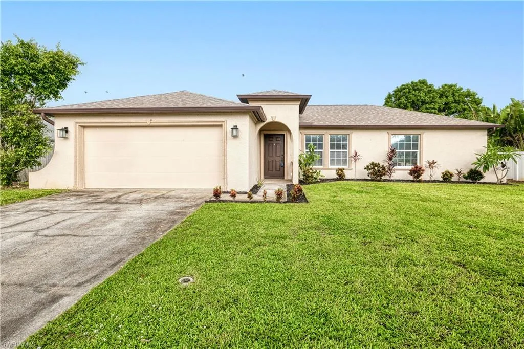 9155 Aster RD, Fort Myers, FL 33967,225063080
