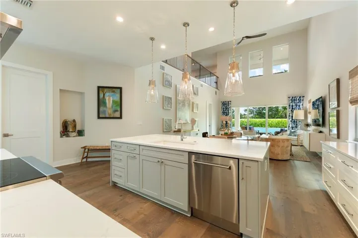 158 Cambria Ln, Naples, Florida 34112