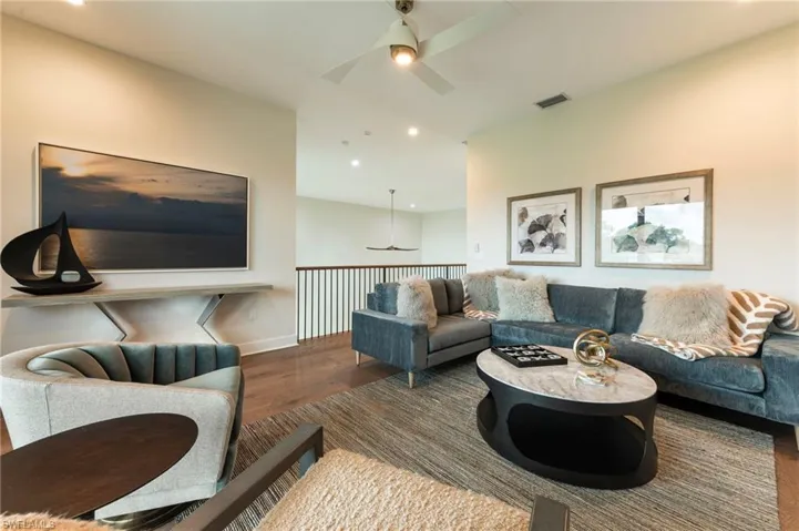 158 Cambria Ln, Naples, Florida 34112