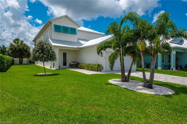 158 Cambria Ln, Naples, Florida 34112