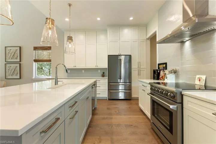 158 Cambria Ln, Naples, Florida 34112