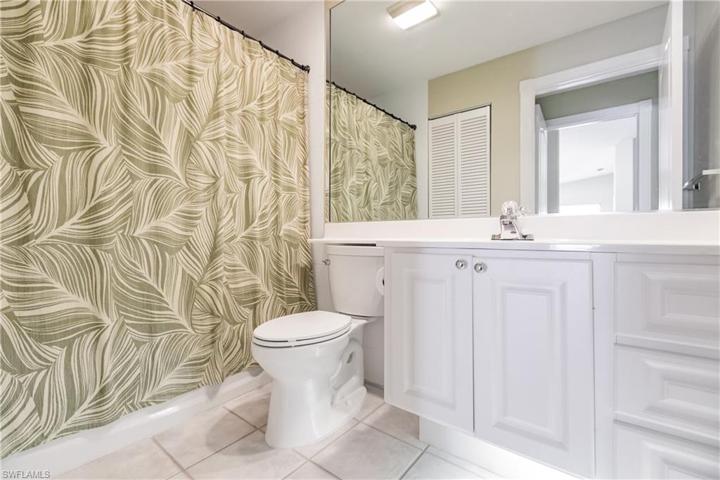 Guest bathroom.