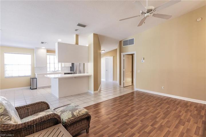5041  Ventura  CT, Naples, FL 34109