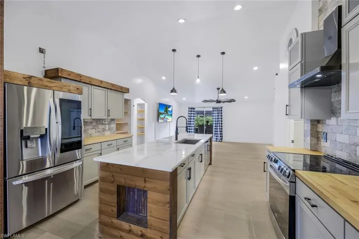 Plenty of room for two chefs!