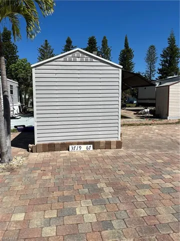 Shed with electric & water