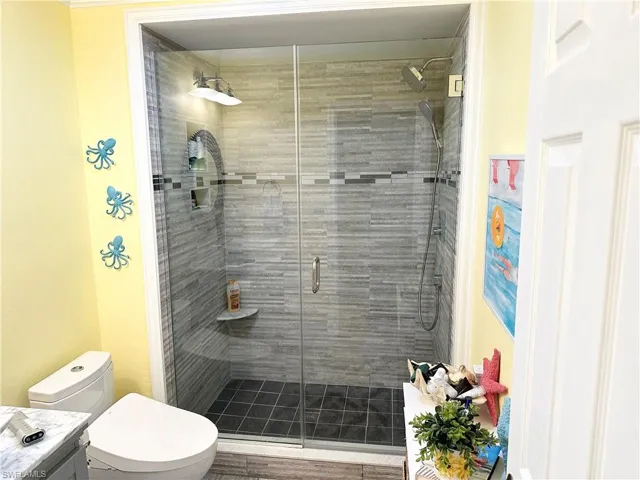 2nd bathroom