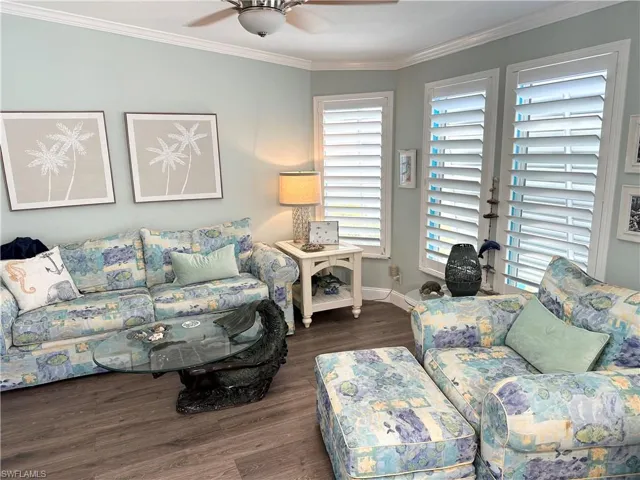 3rd bedroom / Den