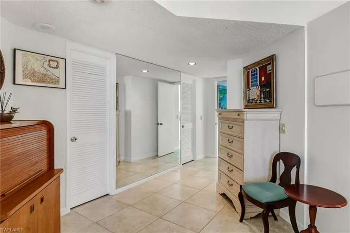 4041  Gulf Shore N BLVD, Naples, FL 34103