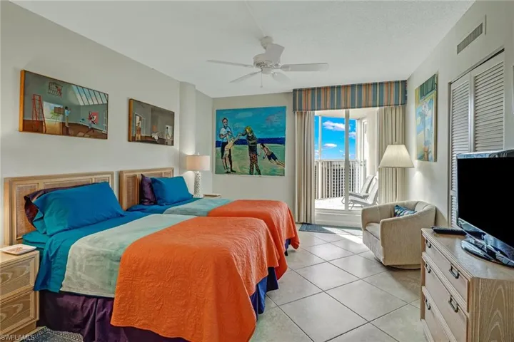 4041  Gulf Shore N BLVD, Naples, FL 34103