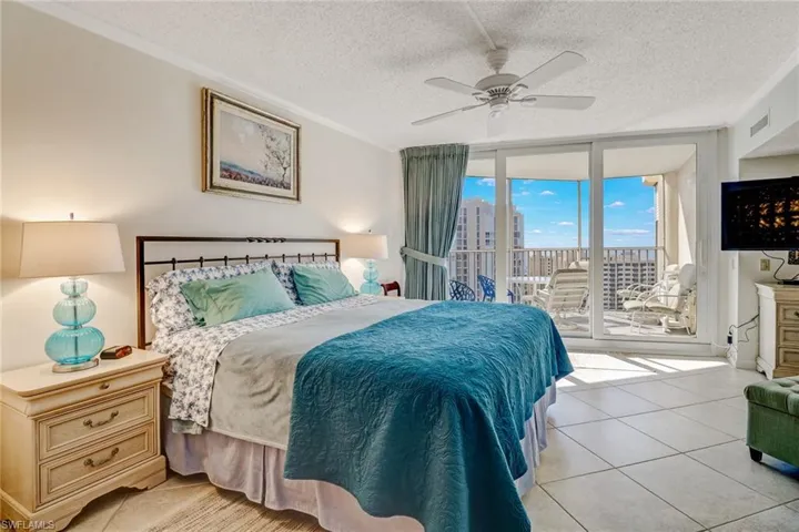 4041  Gulf Shore N BLVD, Naples, FL 34103
