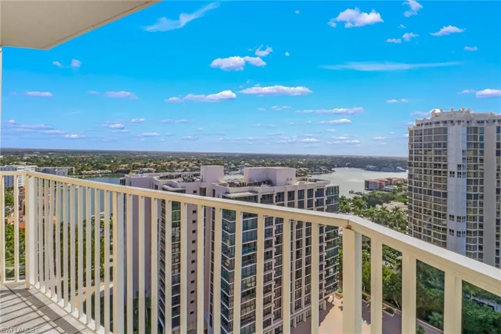 4041  Gulf Shore N BLVD, Naples, FL 34103