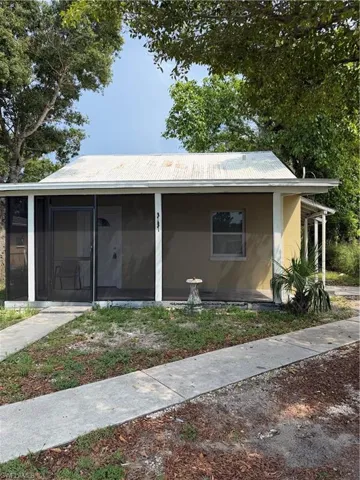 3131 Market St, Fort Myers, Florida 33916