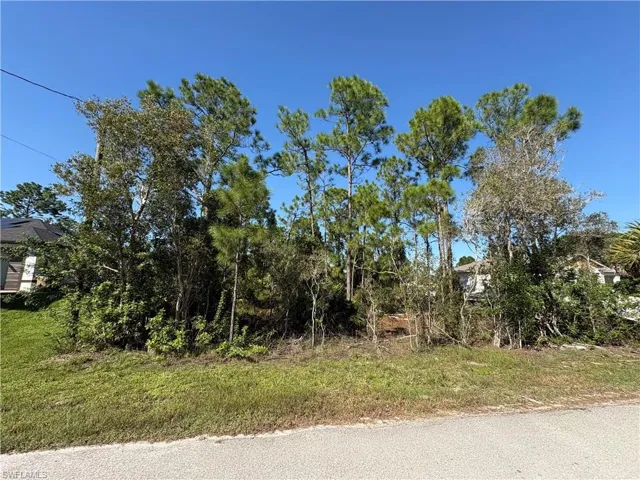 507 Keller St E, Lehigh Acres, Florida 33974