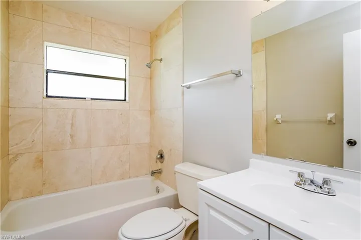 405 Se 8th Ter, Cape Coral, Florida 33990